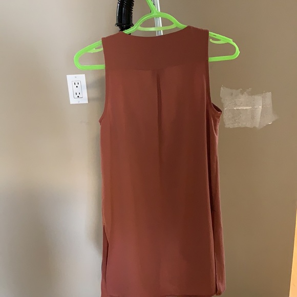 Woman’s size Xs reddish pink sleeveless blouse. - Picture 6 of 6